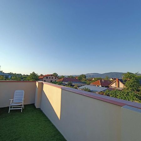 Pensiunea Byblos Piatra Neamţ Zewnętrze zdjęcie